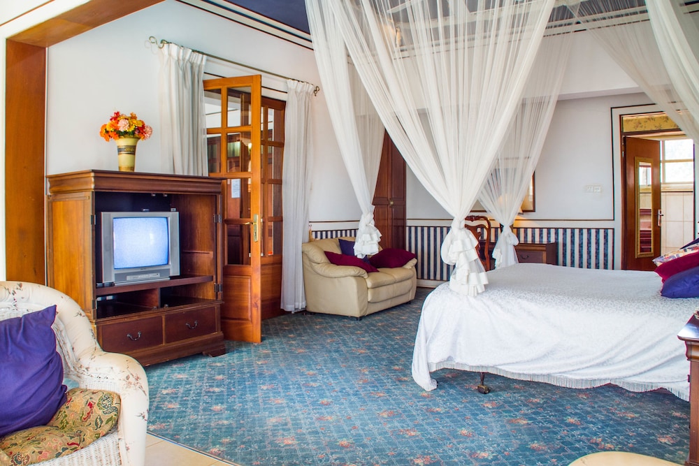 Honeymoon Suite