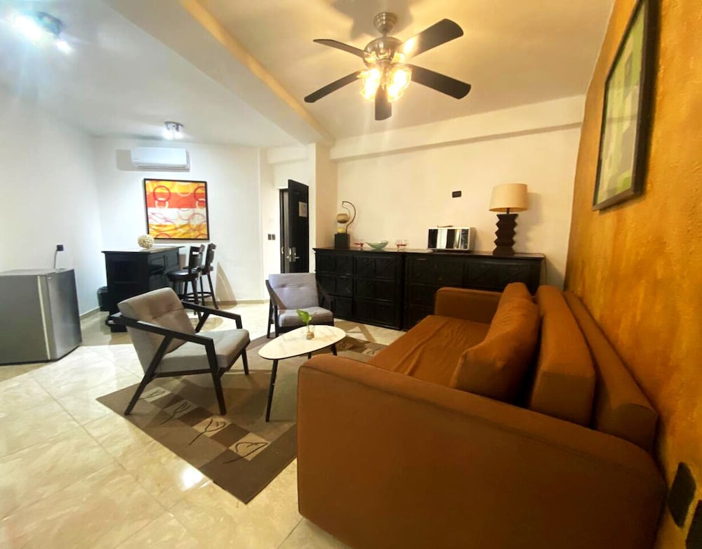 Deluxe Room - Photo 3