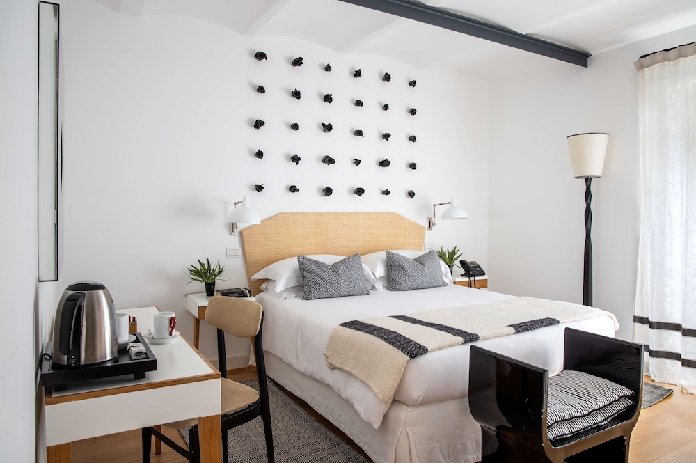 Room (Locanda)