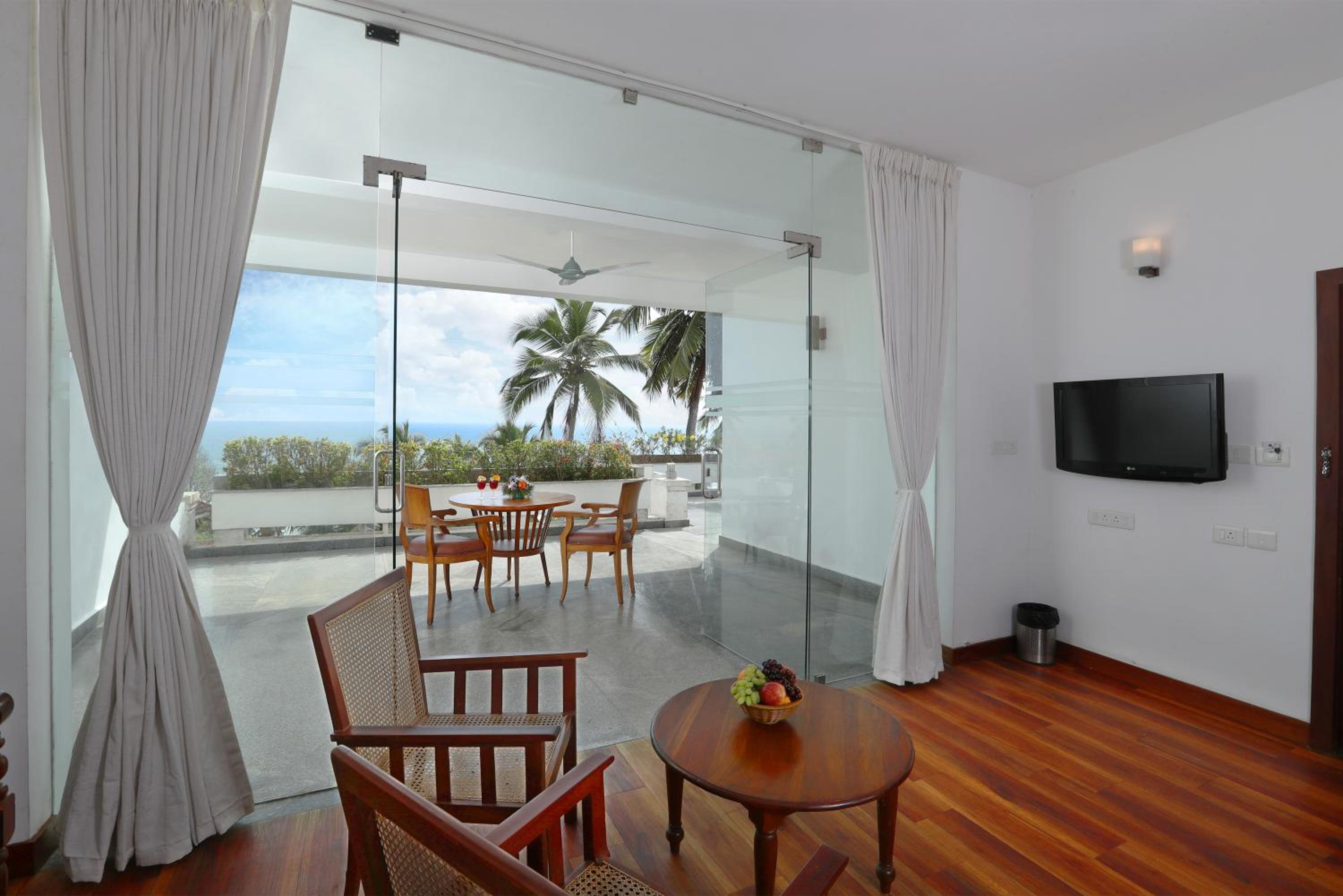 Suite with Sea View - Photo 14