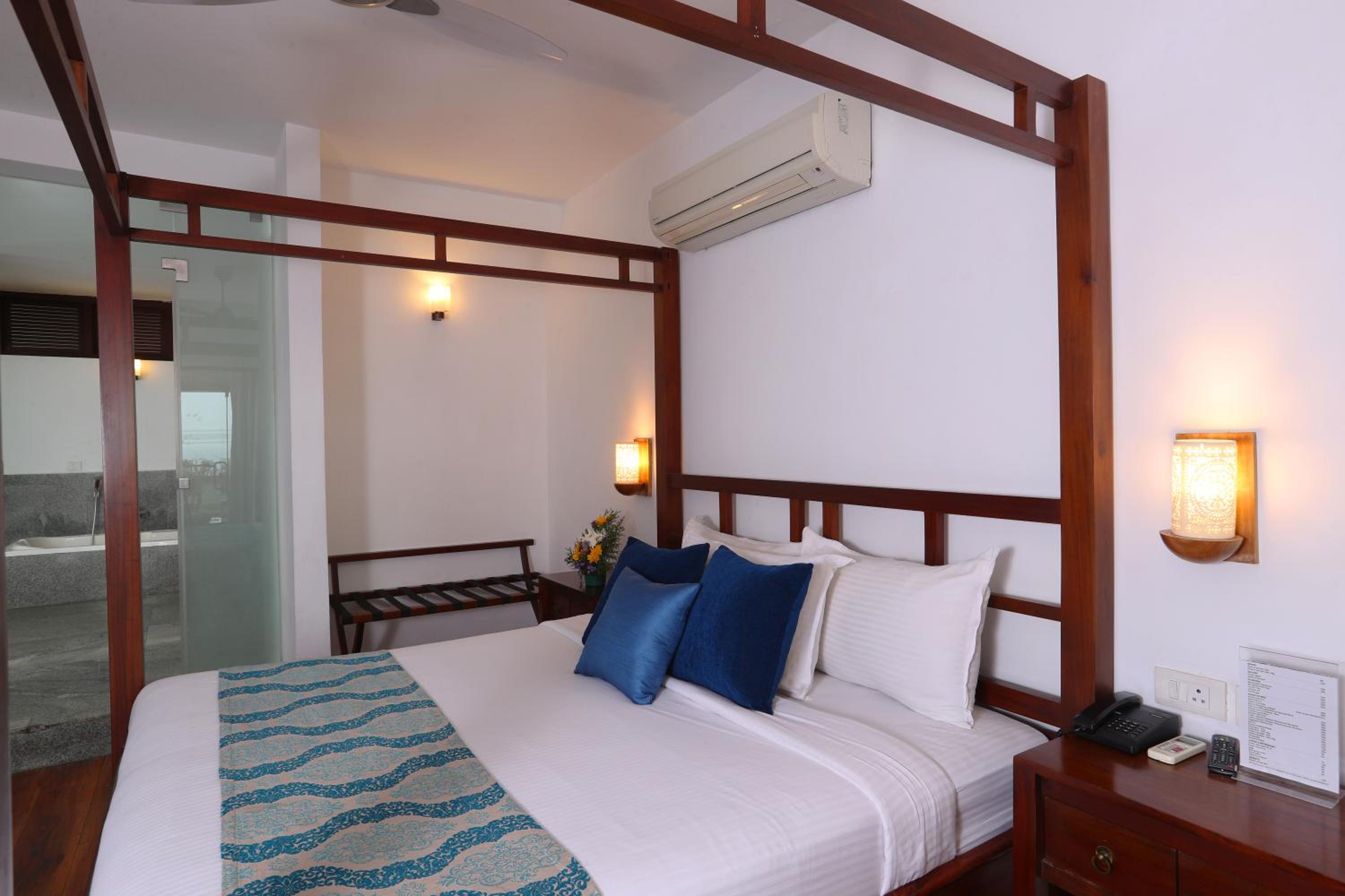 Suite with Sea View - Photo 8