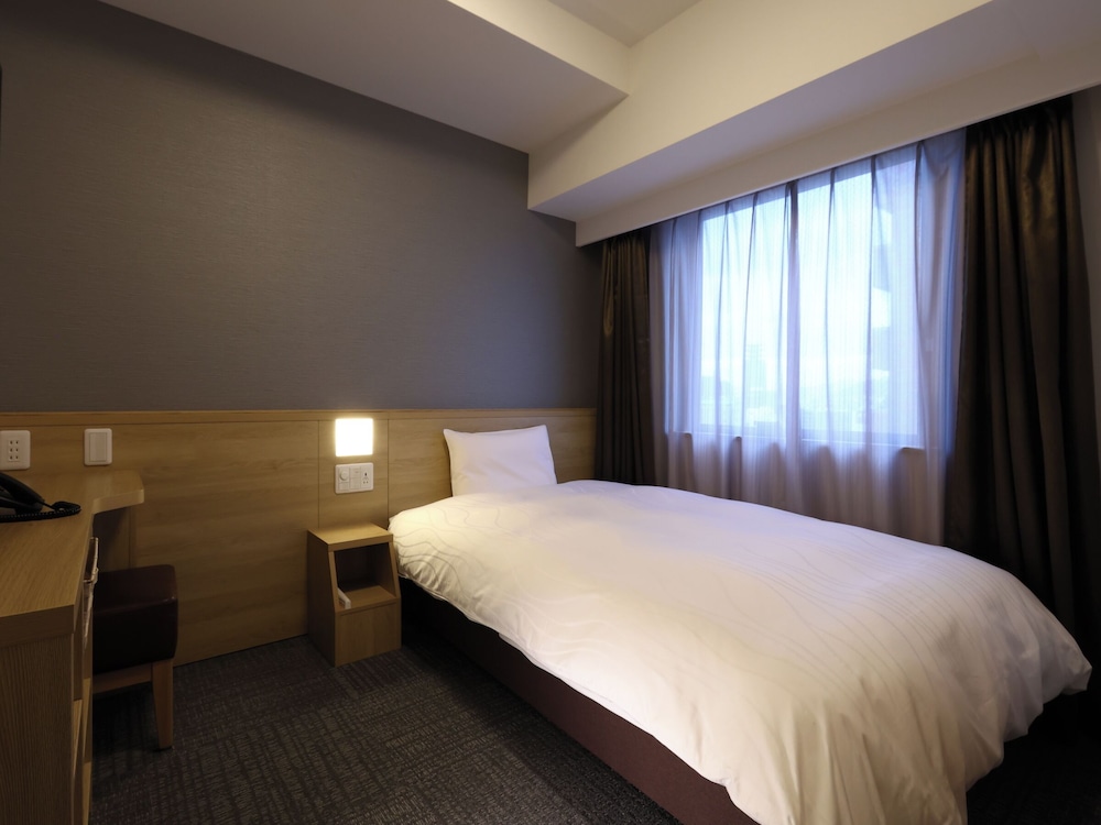 Economy Single Room, Non Smoking (No Housekeeping Service) photo 2