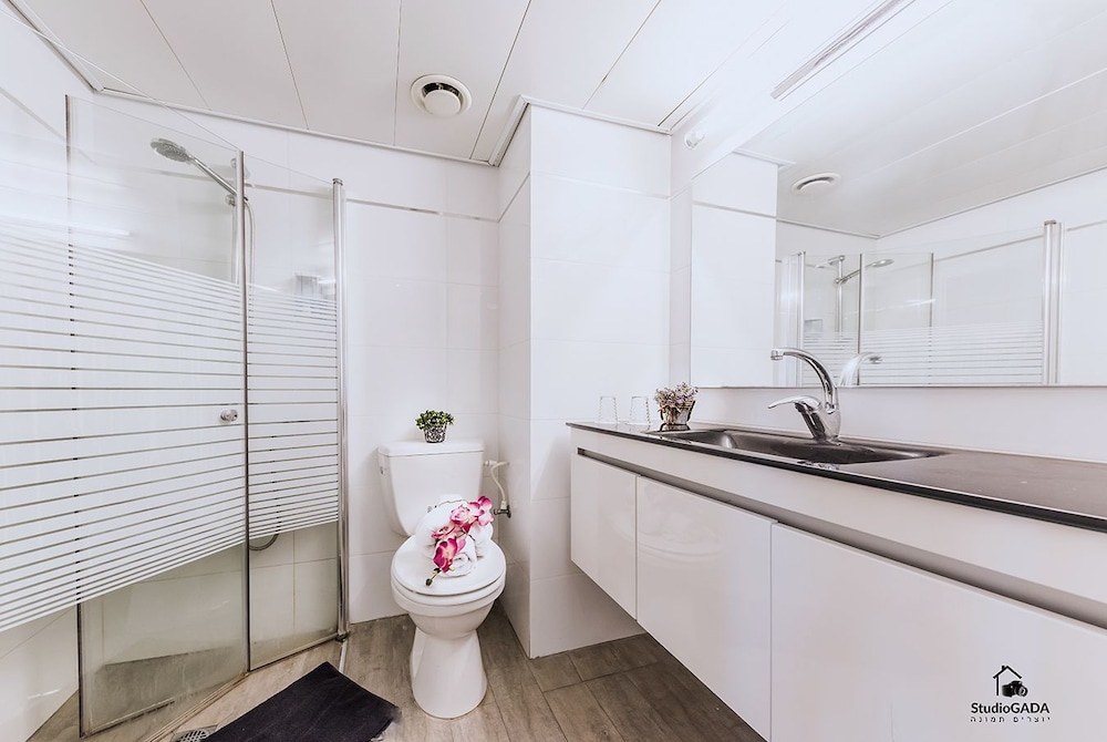 Premium Apartment, 1 Bedroom, Balcony, Lake View photo 3