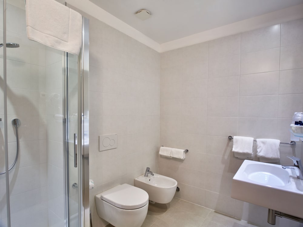 Deluxe Double Room - Photo 5