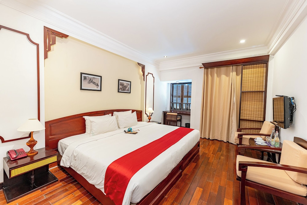 Deluxe Double Room - Photo 16