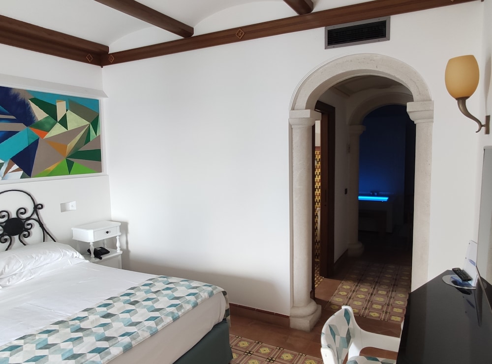 Suite, Sea View photo 2