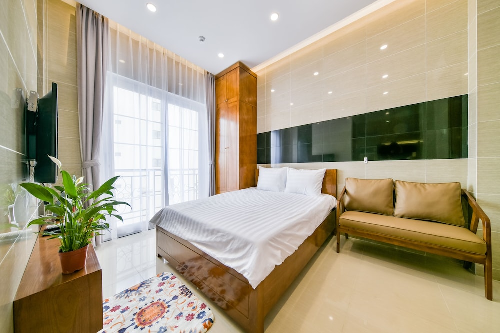 Skyy Garden Studio