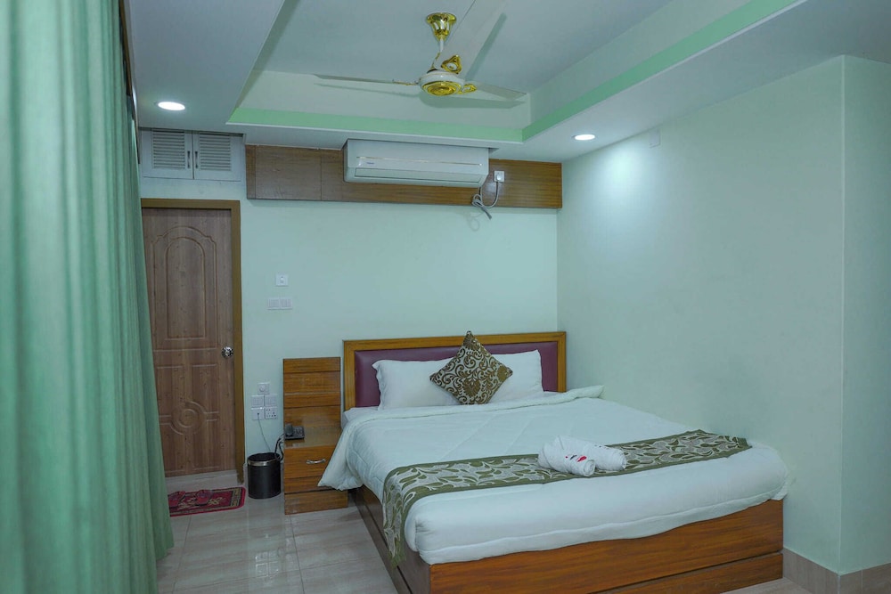 Deluxe Double Room, City View