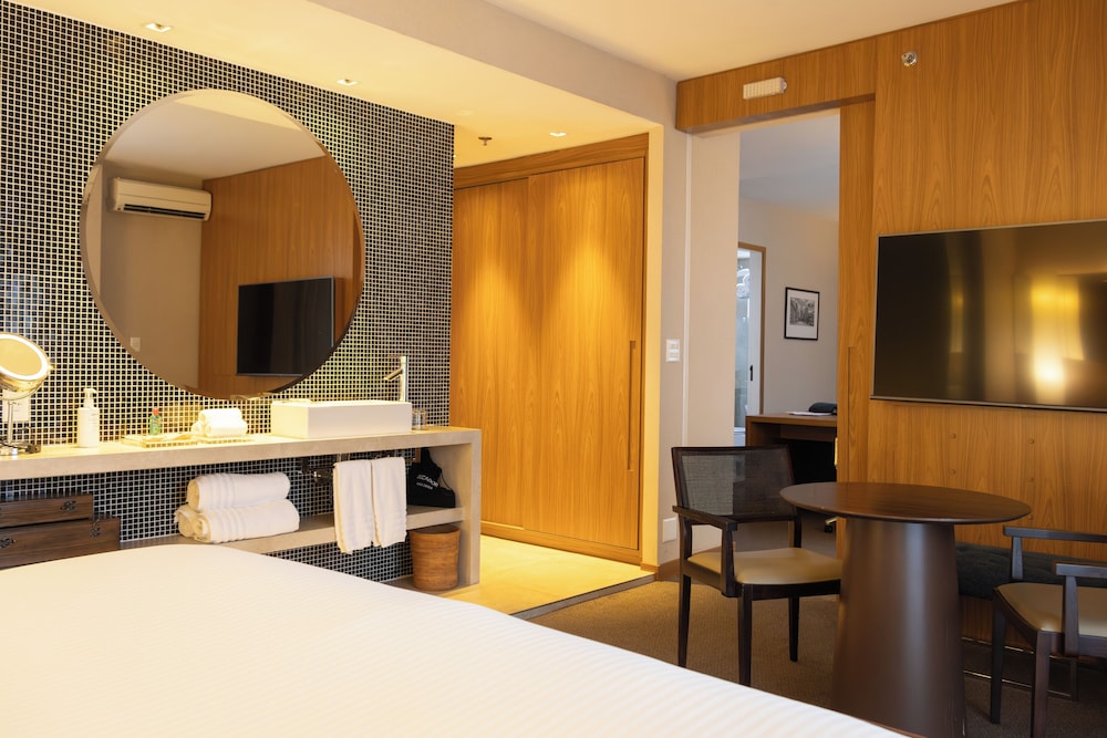 Royal Suite, 1 King Bed with Sofa bed, City View