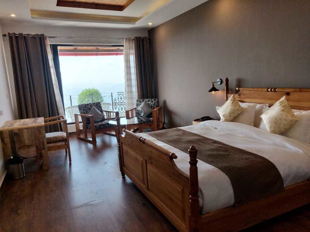 Super Deluxe Room - Photo 17