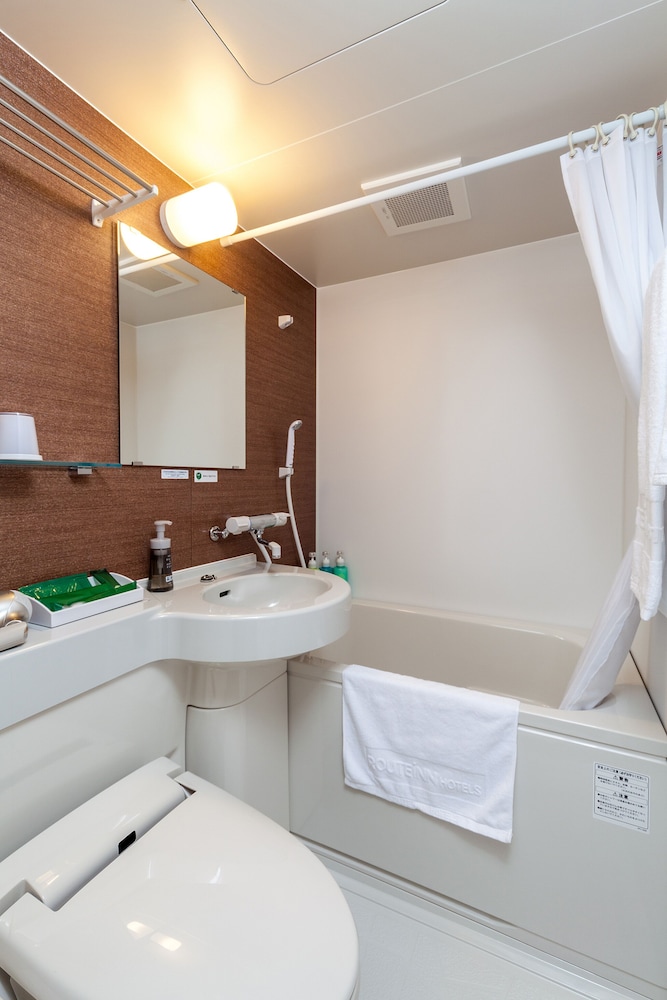 Double Room, Non Smoking - Photo 4
