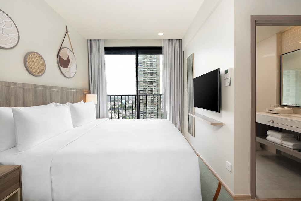 Suite, 1 Bedroom, Balcony (Kitchen) photo 2