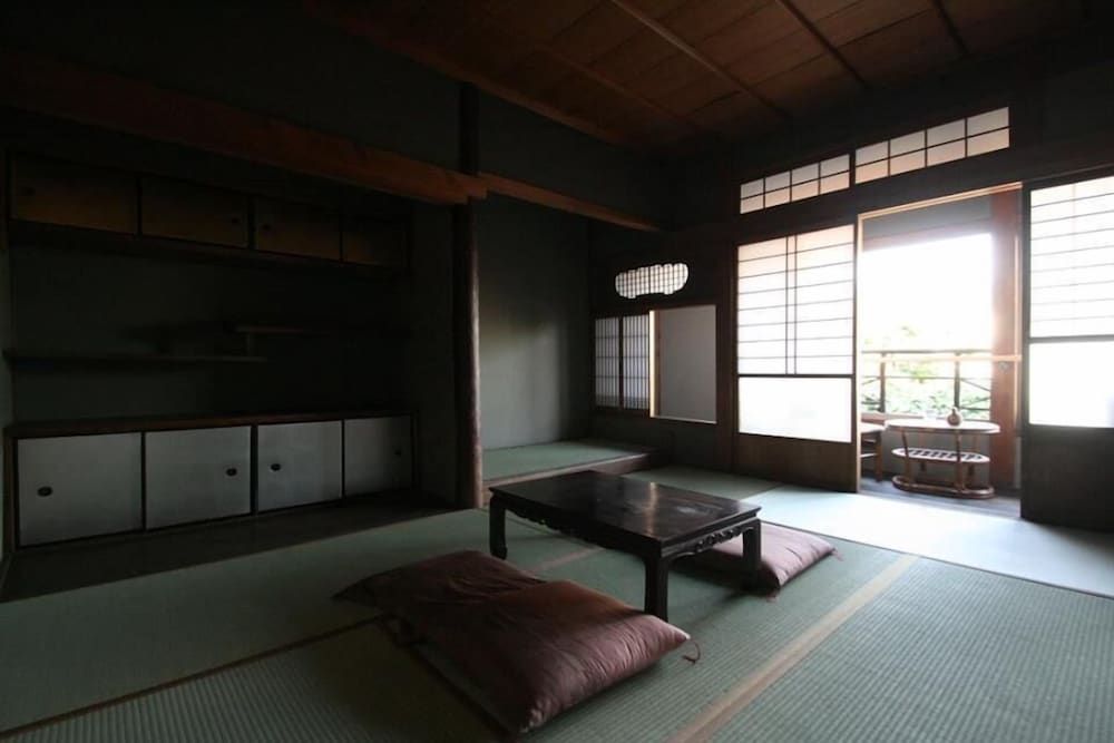 Classic Twin Room, Non Smoking photo 1