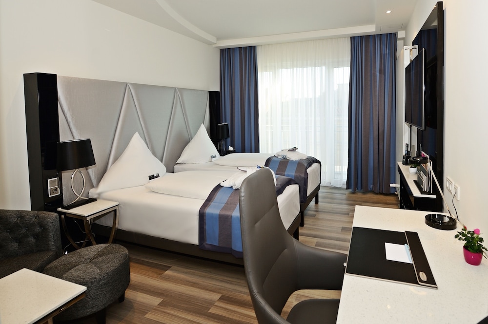 Privilege, Twin Room, Multiple Beds - Photo 2