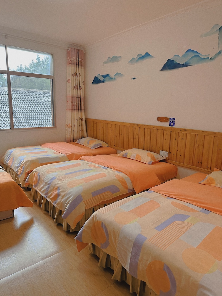 Comfort Quadruple Room, Hill View photo 2
