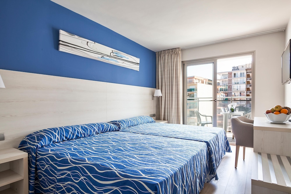 Double Room (1 adult) photo 2