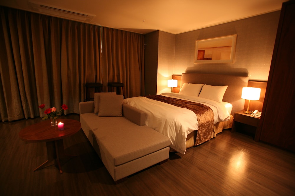 Romantic Double Room