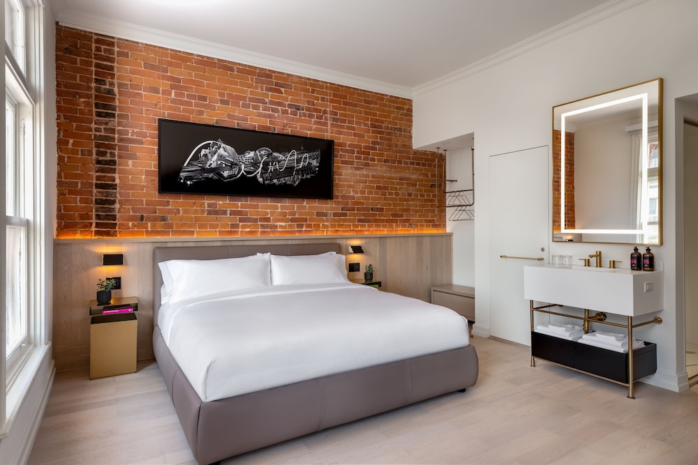 Premium Room, 1 King Bed