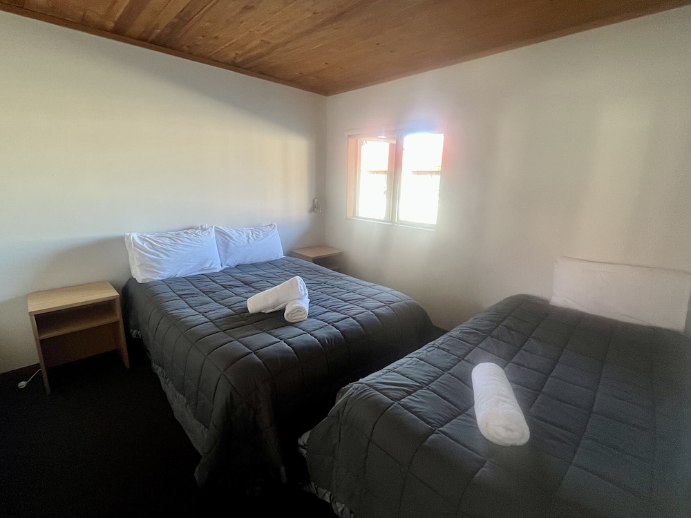 Apartment, 2 Bedrooms (Unit 4) photo 1