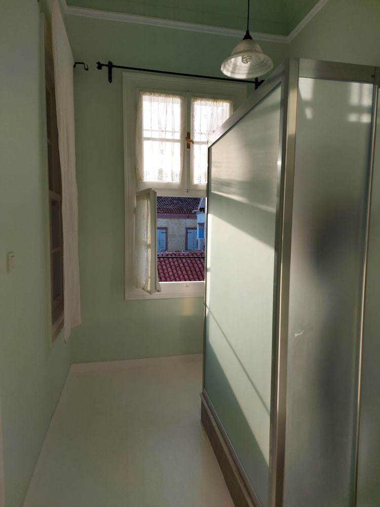Standard Room photo 3