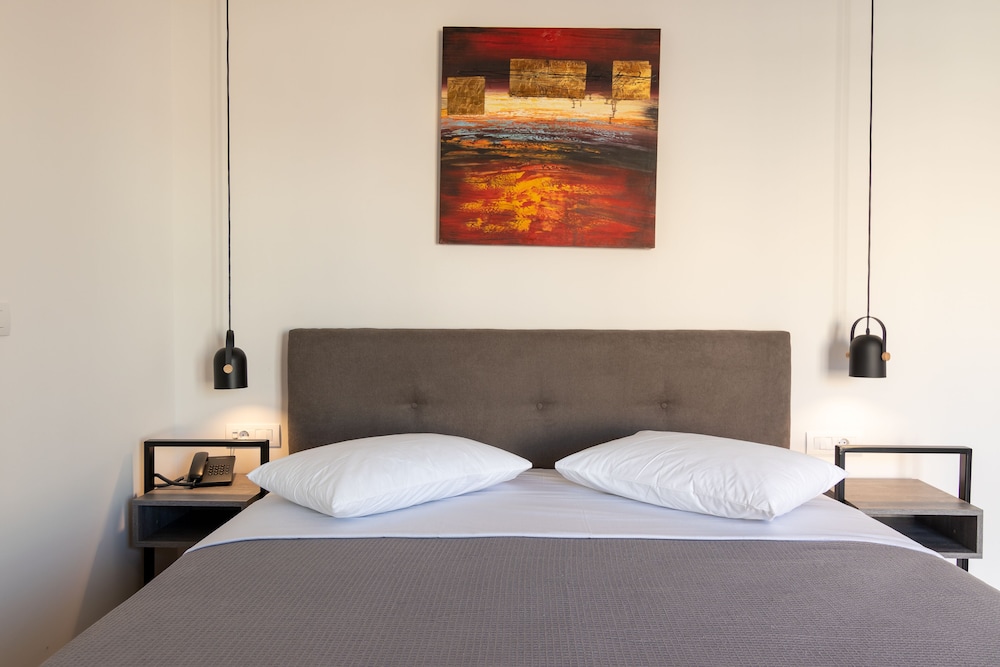 Deluxe Double Room photo 2