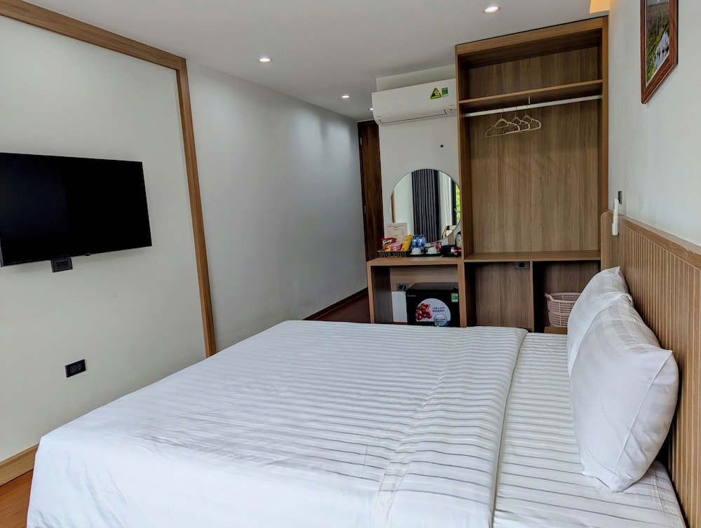 Deluxe Double Room, Pool View photo 2