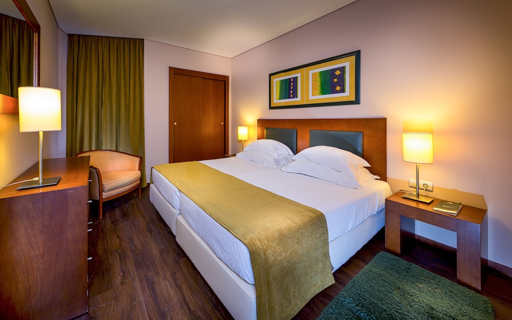 Senior Suite, Sea View (4 Adults + 2 Children)
