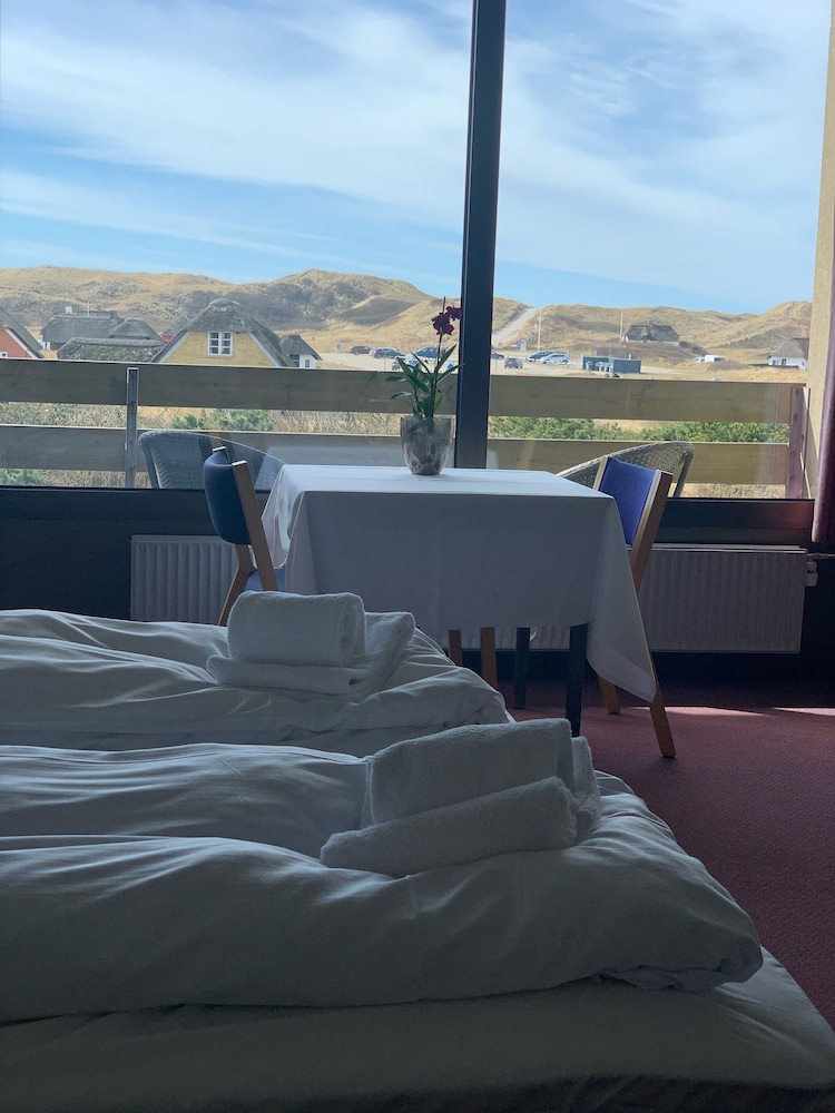 Deluxe Double Room, Beachfront photo 1
