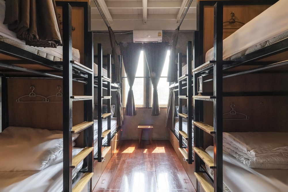 Shared Dormitory, Women only photo 1