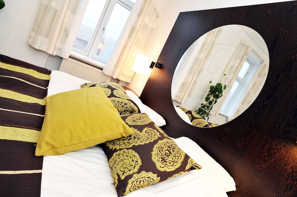 Standard Room, 2 Twin Beds photo 2