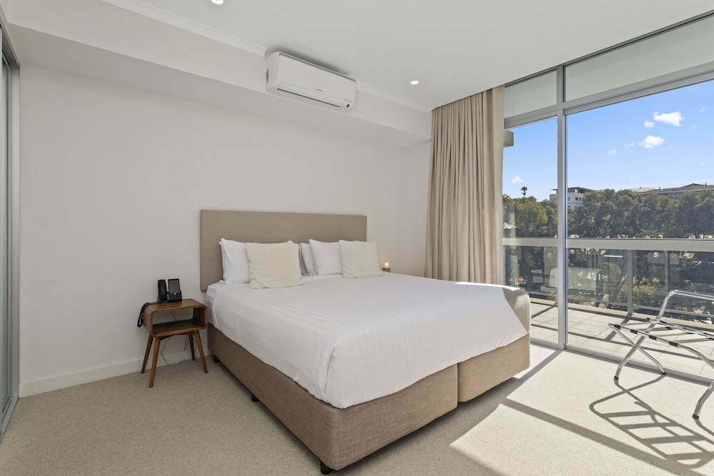 1 Bedroom Apartment photo 2