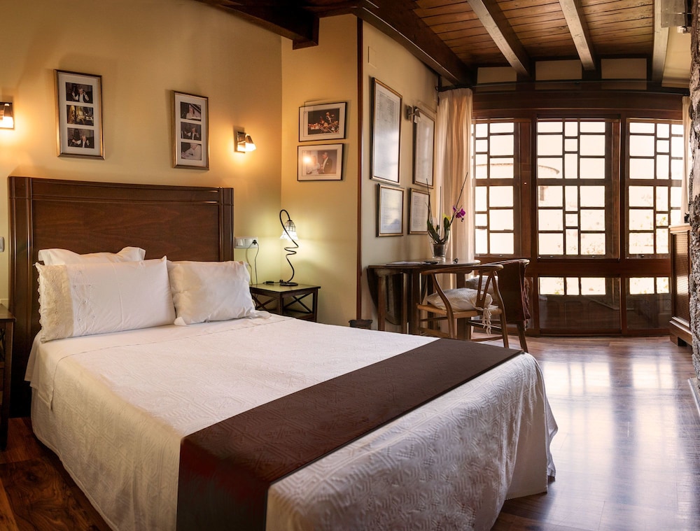 Double Room (Cristóbal Halffter)