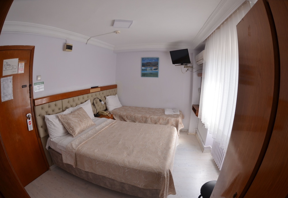 Standard Double Room photo 2