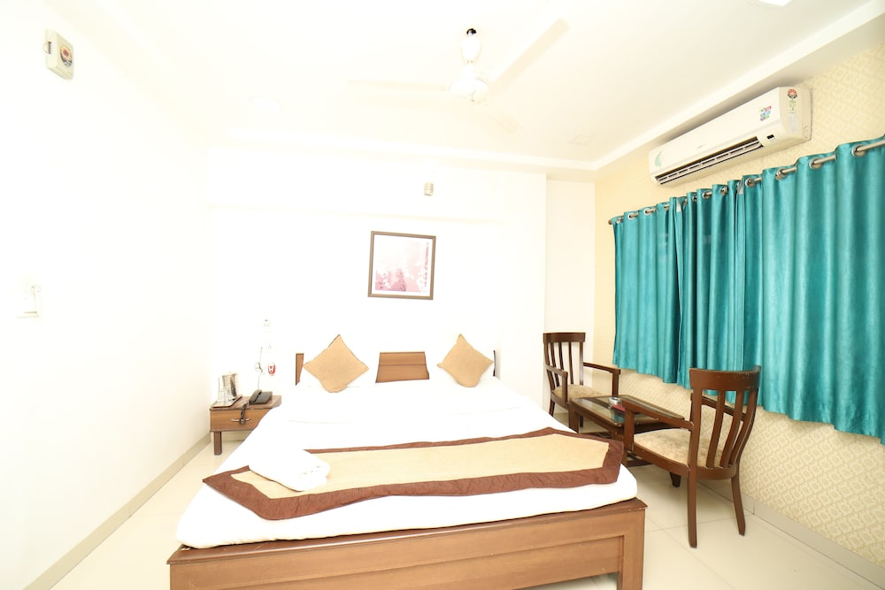 Regal Executive Room - Photo 5