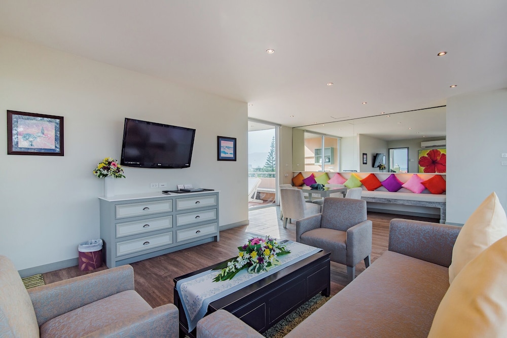 Sea view Penthouse photo 3
