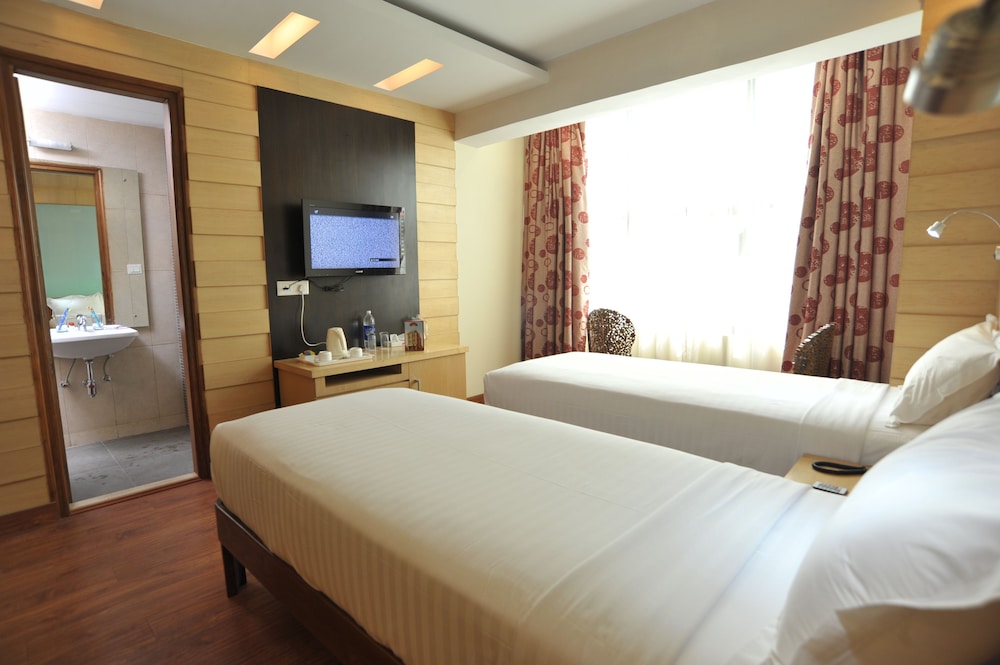 Deluxe Room - Photo 17