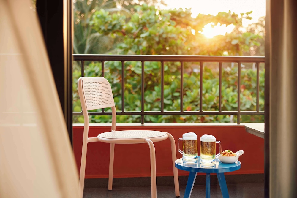 King Room with Balcony and Pool View - Complimentary Mini Bar Access photo 2