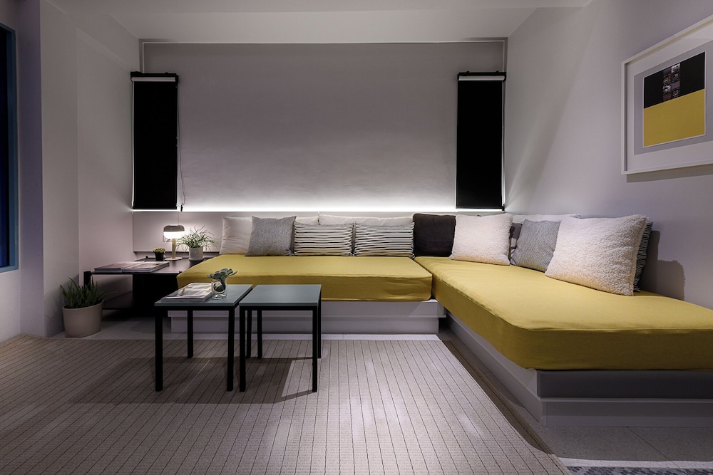 Grand Riverfront Triplex Suite photo 3
