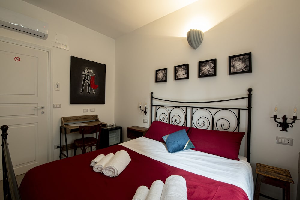 Deluxe Double Room - Photo 7