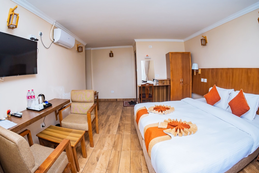 Deluxe Double or Twin Room, City View - Photo 3