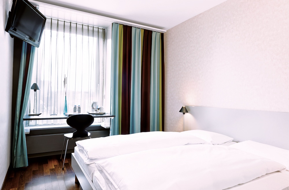 Standard Double Room - Photo 2