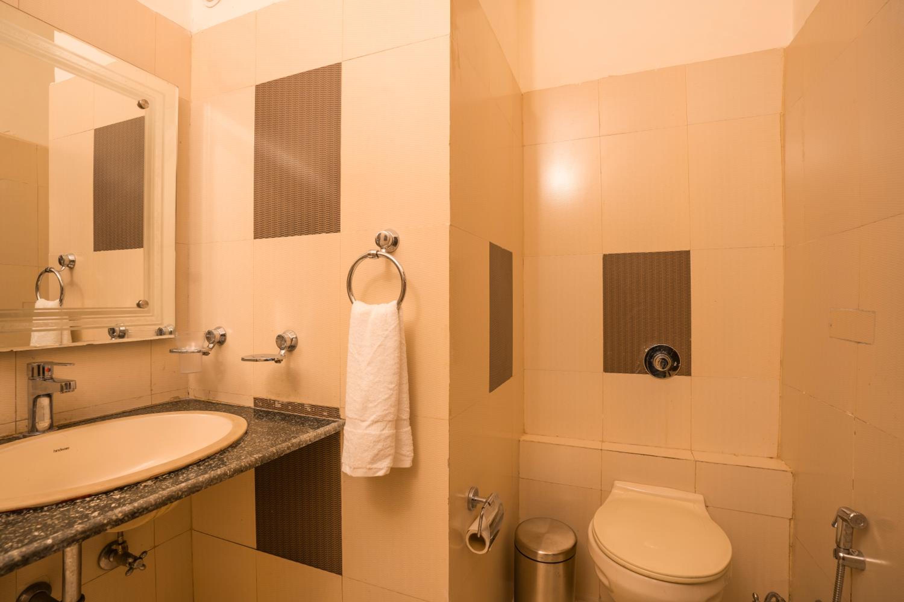 Standard Private Room with Ensuite Bathroom photo 3