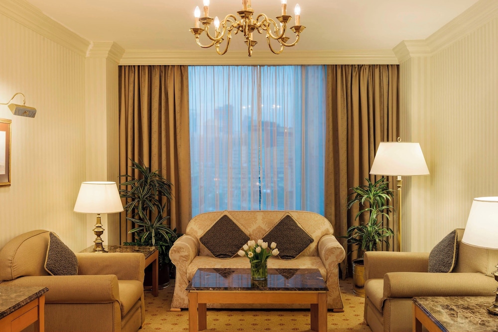 Executive Room (Club Lounge)