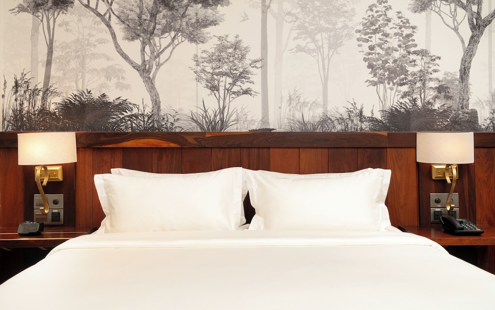 Deluxe Double Room, 1 King Bed, Balcony photo 2