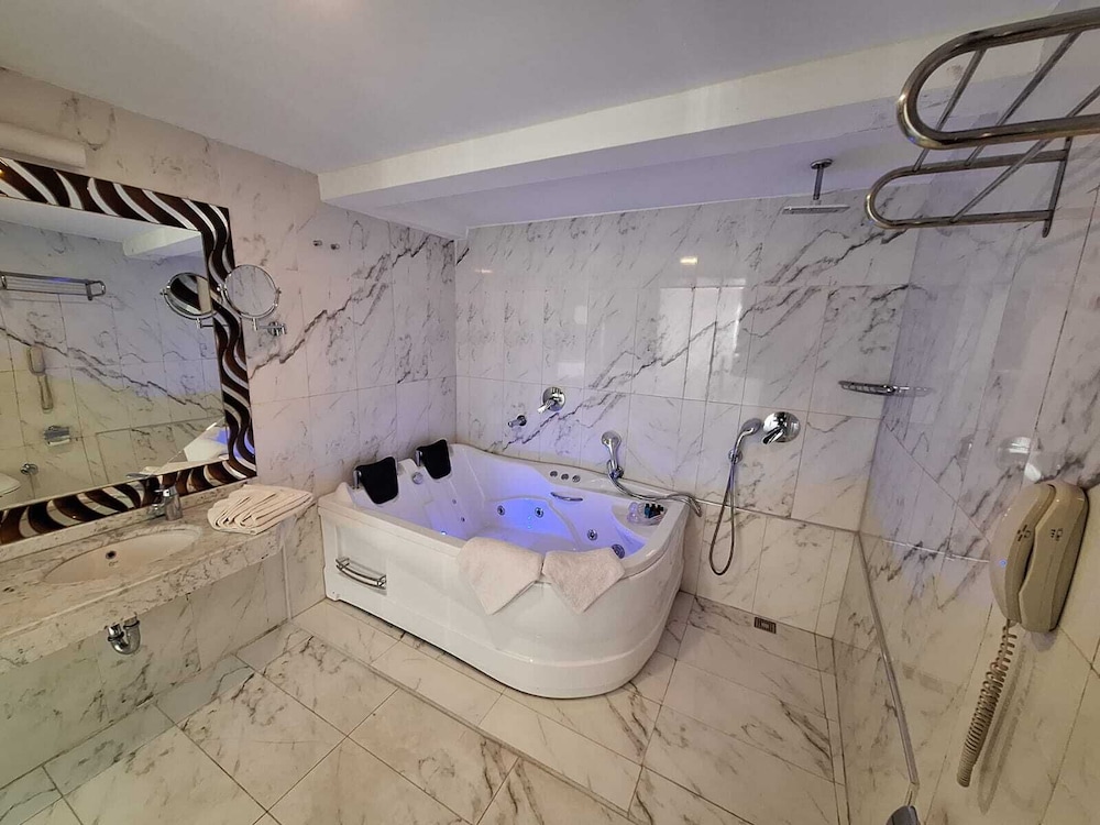 Luxury Studio Suite, Smoking, City View photo 2