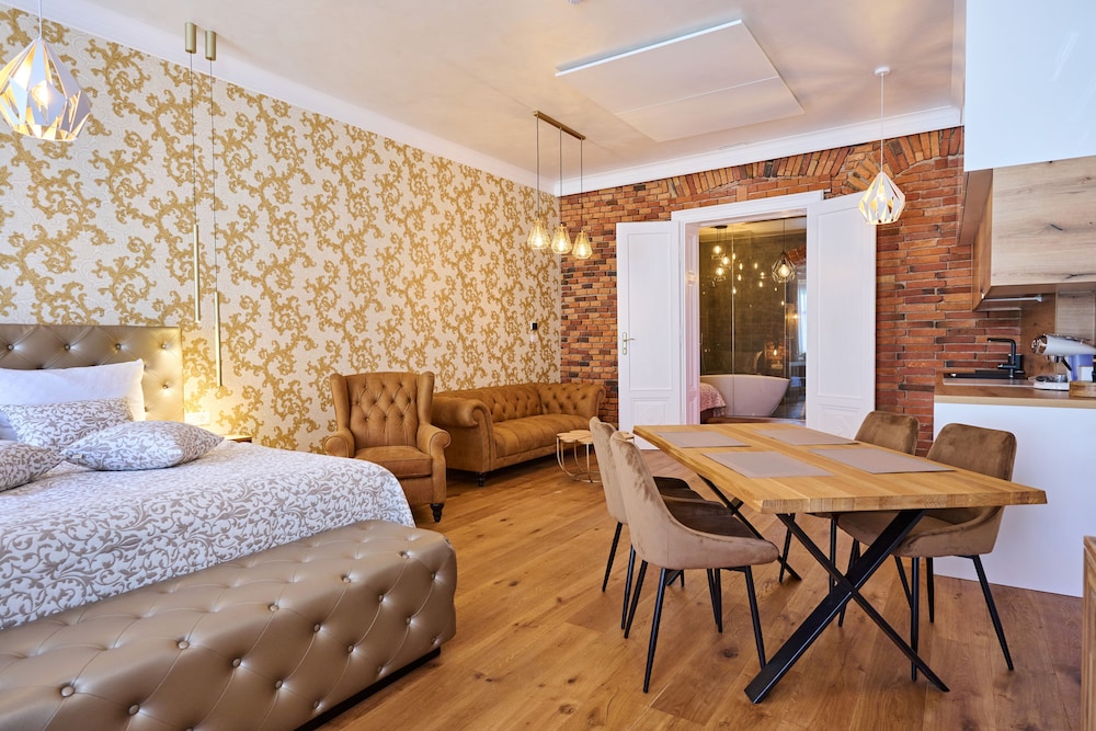 Luxury Apartment, Multiple Beds photo 2