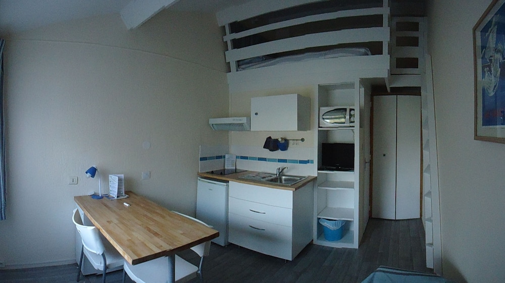 Basic Studio, Garden View photo 3
