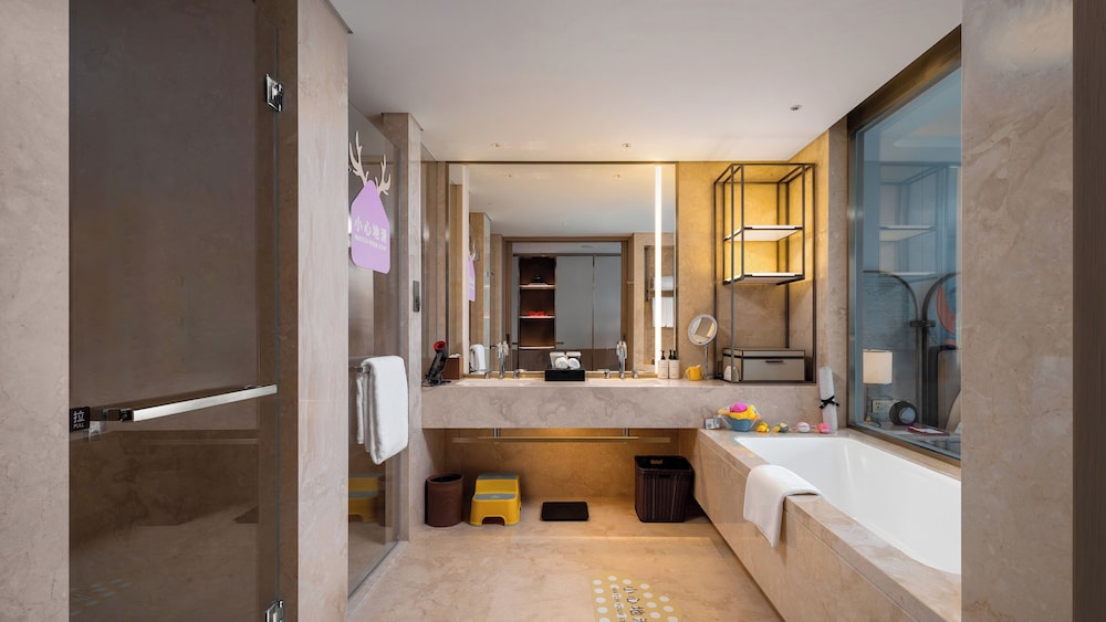 Classic Room, 2 Twin Beds (Kids Theme)