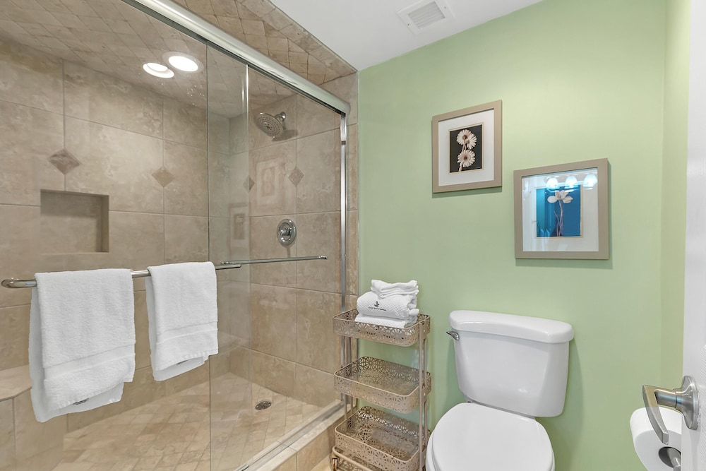 Condo, Multiple Beds (SeaSpray Riverside 214) photo 2