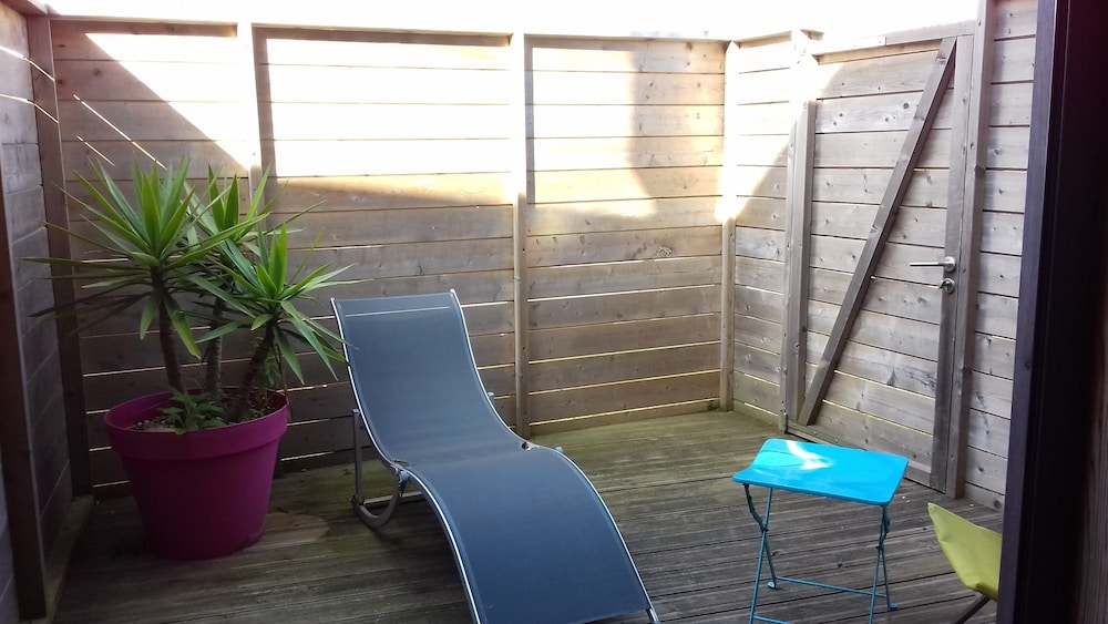 Superior Double Room, Courtyard View - Photo 4